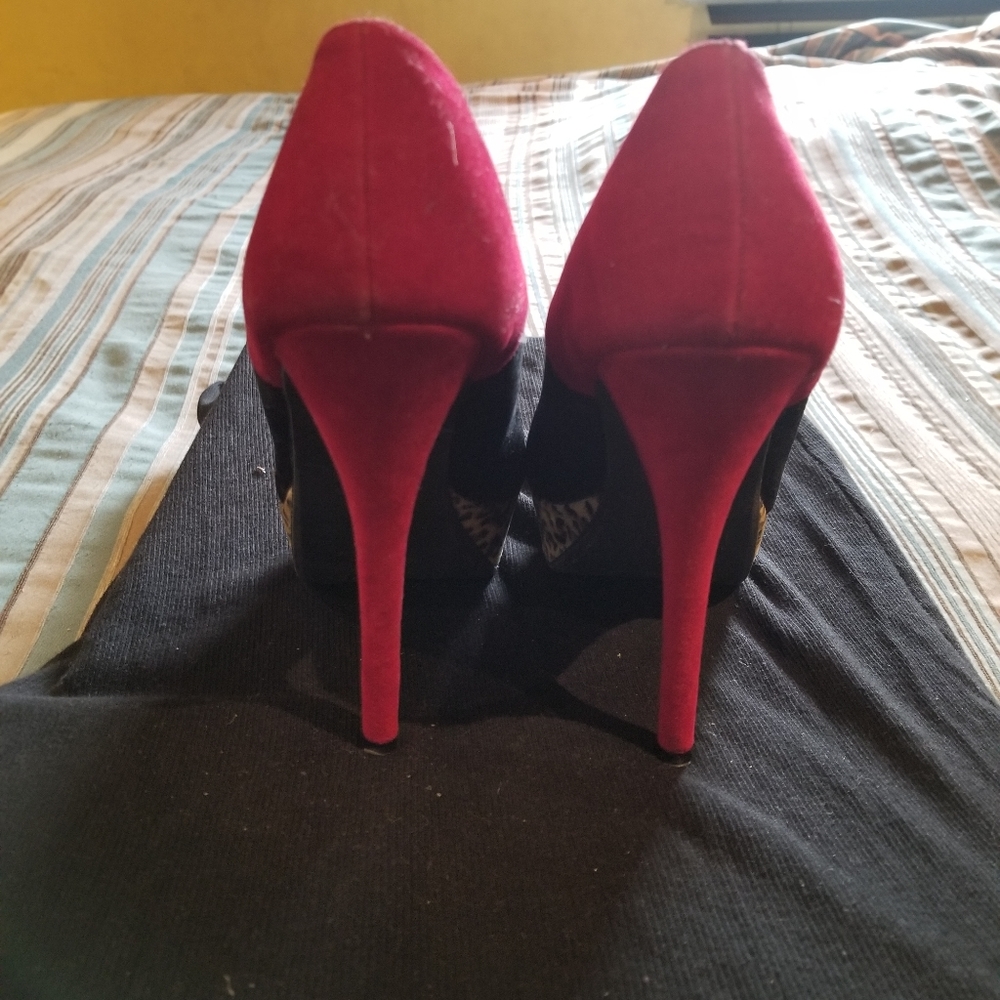 Shoes - Picture 2 of 3